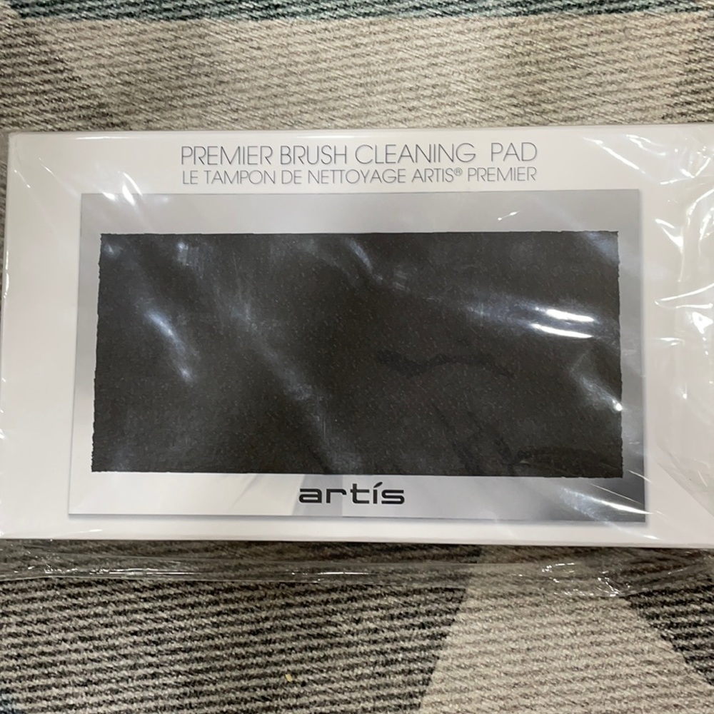 Artis Premier Brush Cleaning Pad